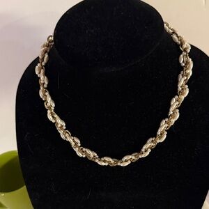 Elegant gold tone, faux pearl Chain Necklace.